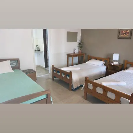 Maria 4 * Paleokastritsa